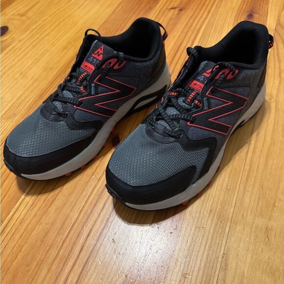 New Balance 410 V7 Mens Sz 9 US Gray Red Running Shoes Sneakers main image 8